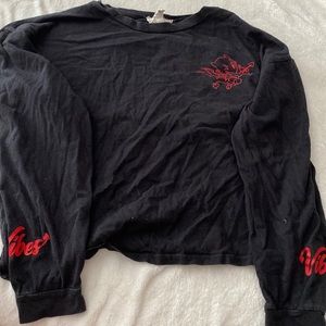 Black and red shirt size M